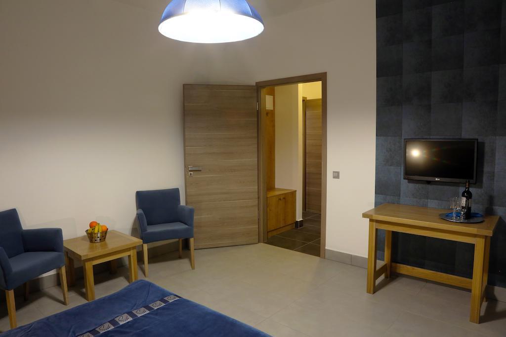 Hedervari Lovas Vendeghaz Zimmer foto